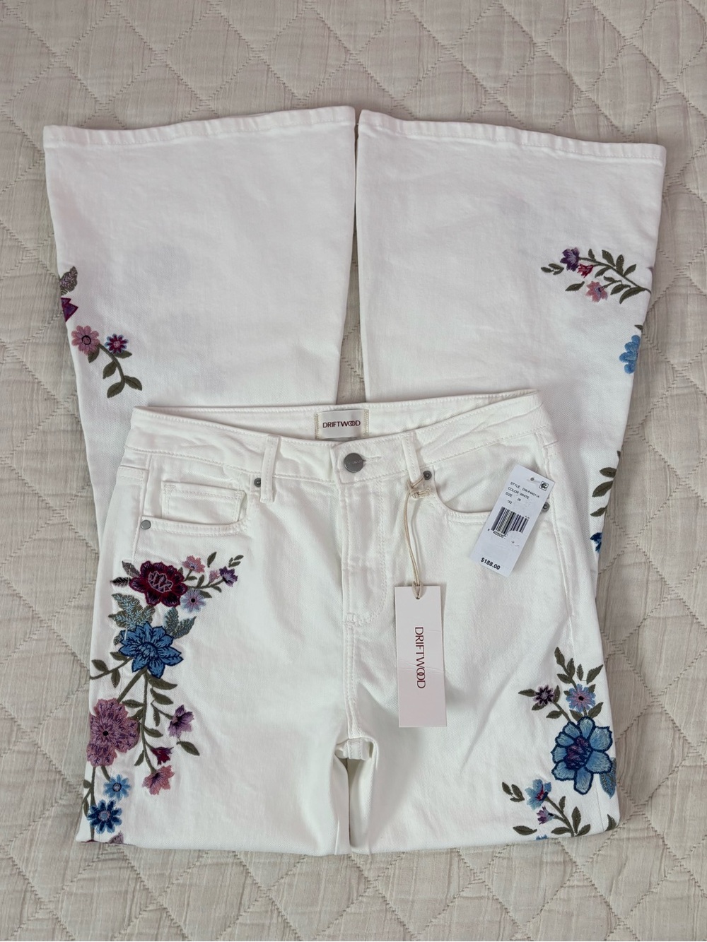 Driftwood Farrah Embroidered Flare Leg Jeans Sz 26 NWT - - Picture 4 of 16